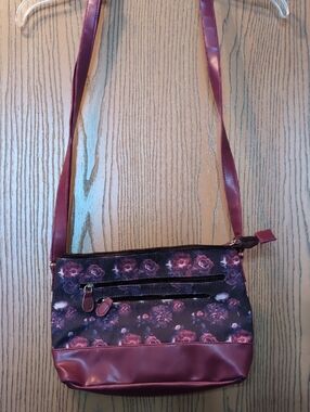 Gold Coast Floral Crossbody Bag in Burgundy